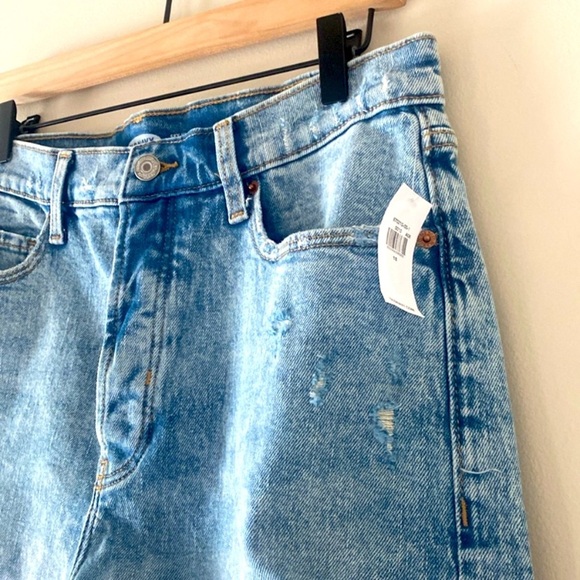 New Old Navy Extra High-Waisted Button-Fly Sky-Hi
Straight Cut-Off Jean Short 10 - Picture 5 of 11